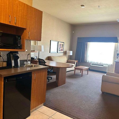 Clarion Pointe Hotel Rimbey Luaran gambar
