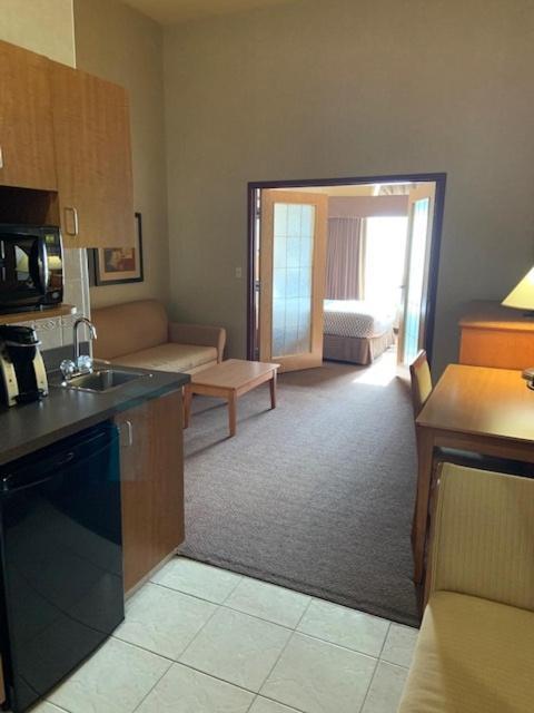 Clarion Pointe Hotel Rimbey Luaran gambar