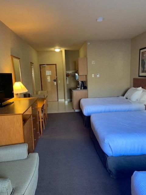 Clarion Pointe Hotel Rimbey Luaran gambar