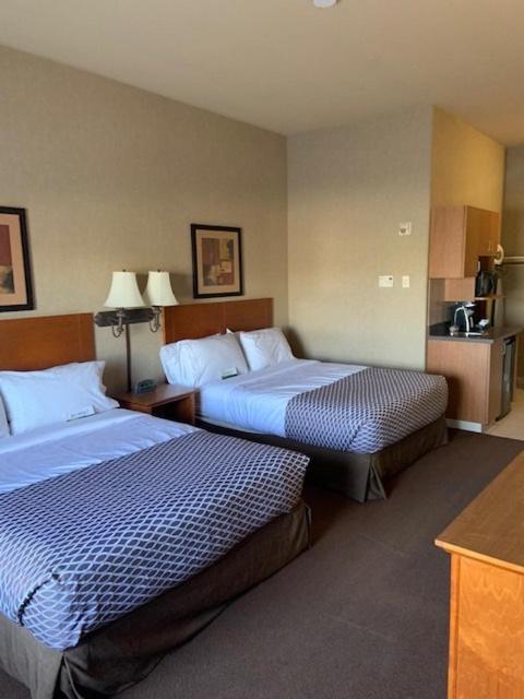 Clarion Pointe Hotel Rimbey Luaran gambar