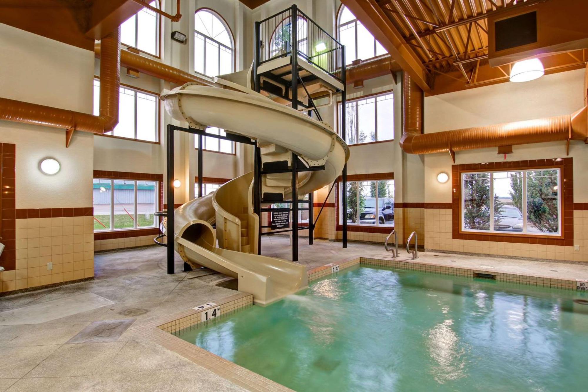 Clarion Pointe Hotel Rimbey Luaran gambar
