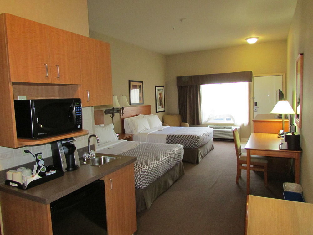 Clarion Pointe Hotel Rimbey Luaran gambar