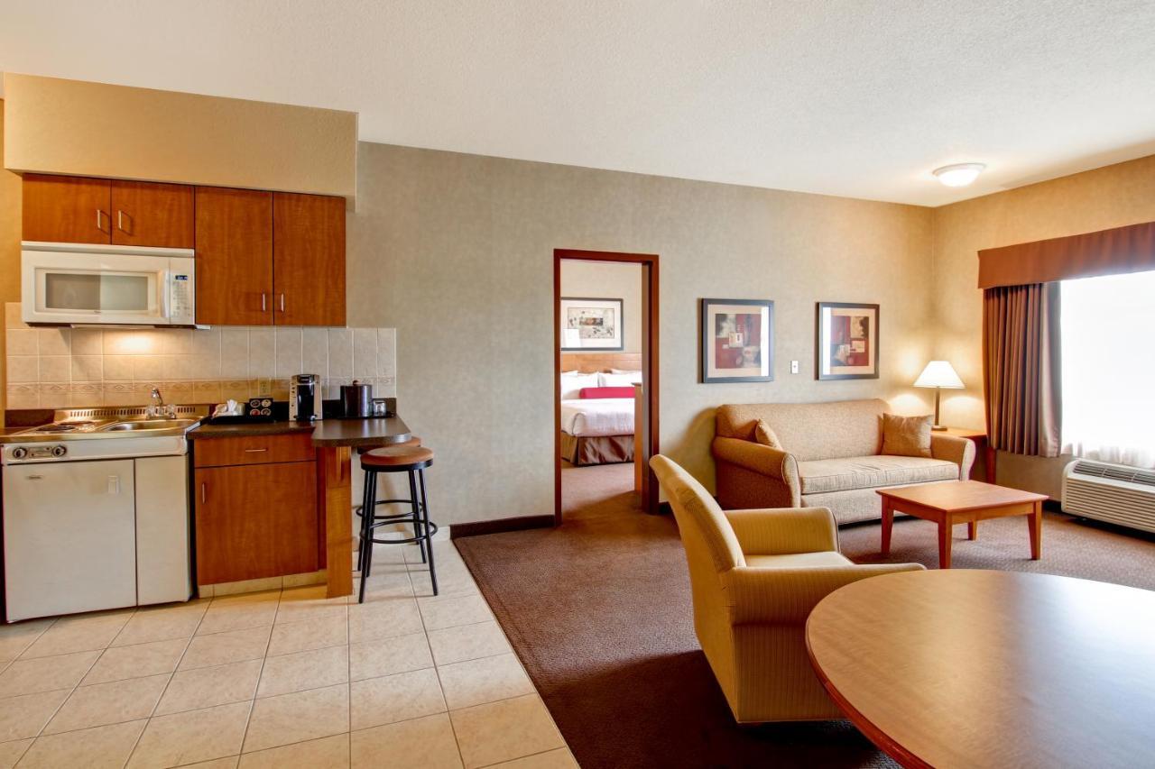 Clarion Pointe Hotel Rimbey Luaran gambar