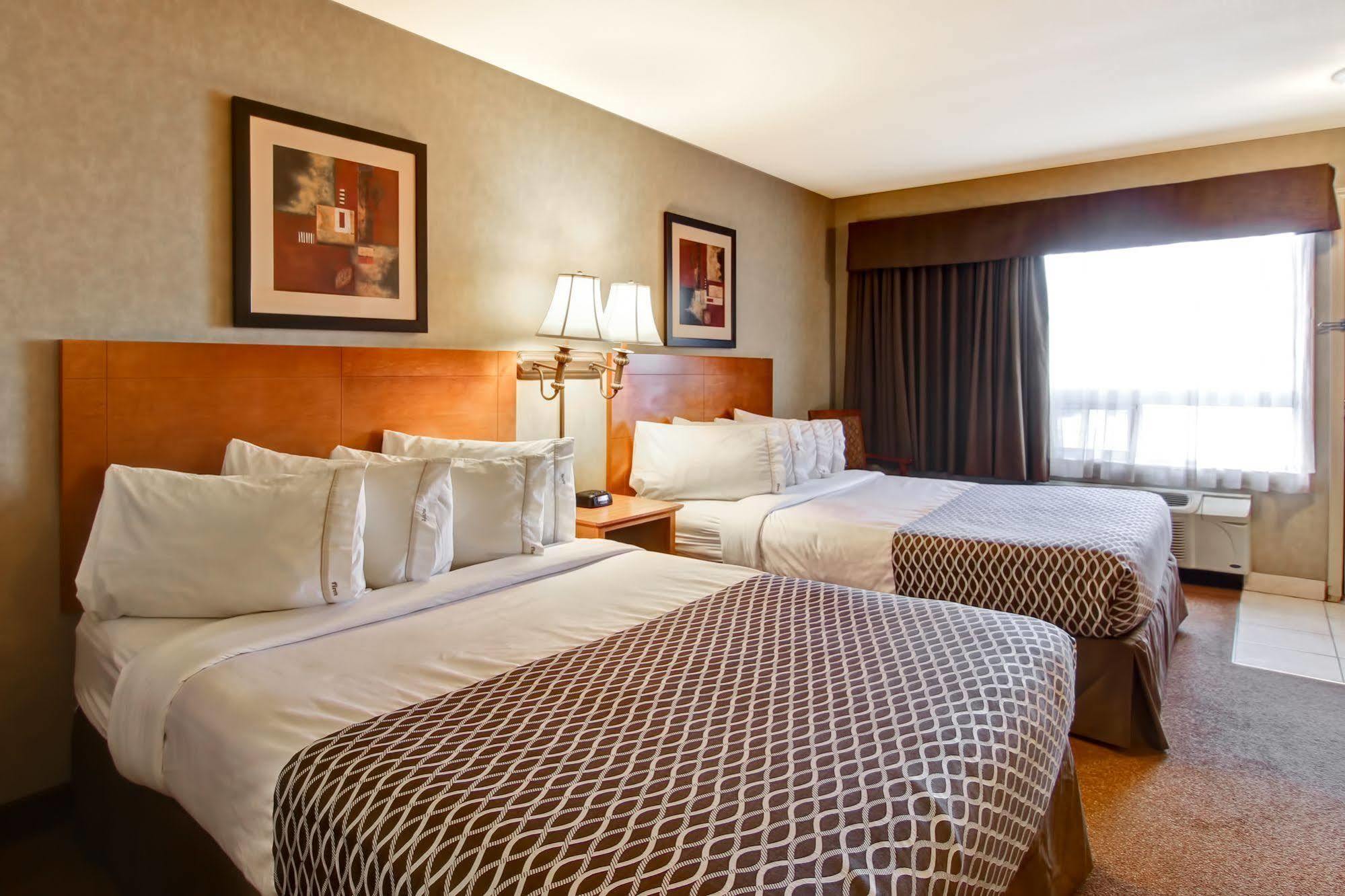 Clarion Pointe Hotel Rimbey Luaran gambar
